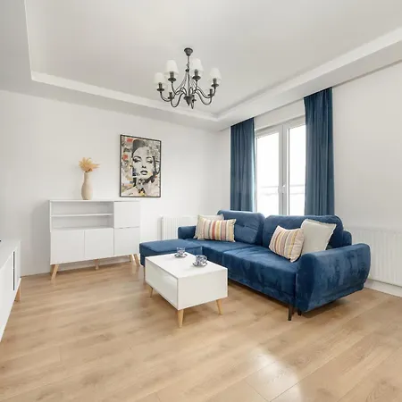 With 2 Bedrooms & Balcony And Free Garage By Renters 아파트 *
